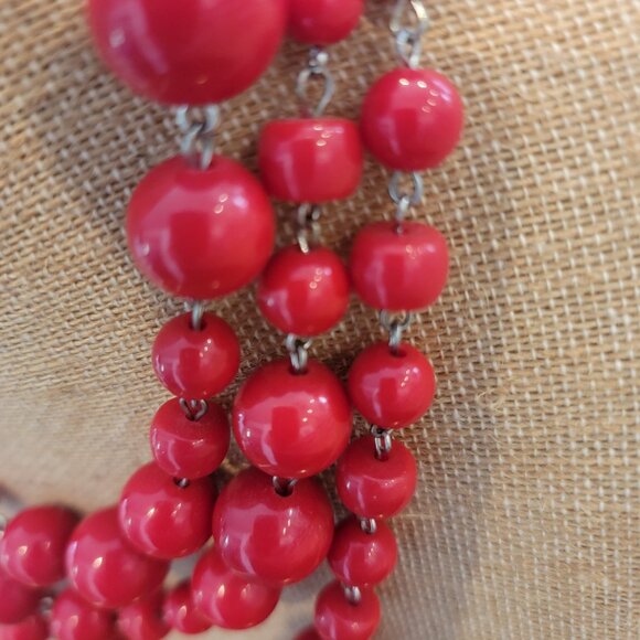 Everyone Scatter - red - Paparazzi necklace - Picture 6 of 9